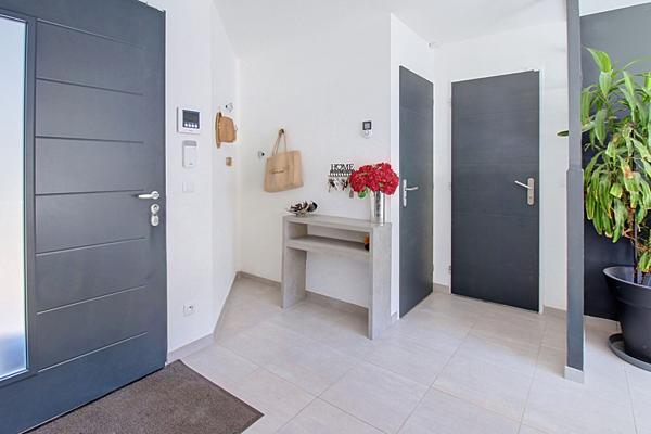 A VENDRE en EXCLUSIVITÉ à VIDAUBAN Maison contemporaine de 138m²  5 chambres  GARAGE  sur 1400m2 de terrain