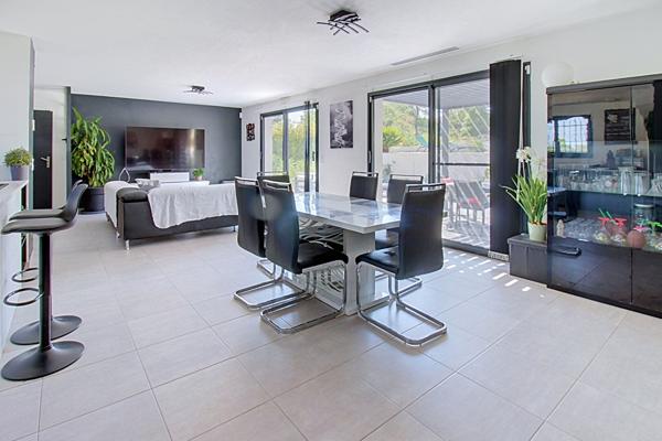 A VENDRE en EXCLUSIVITÉ à VIDAUBAN Maison contemporaine de 138m²  5 chambres  GARAGE  sur 1400m2 de terrain