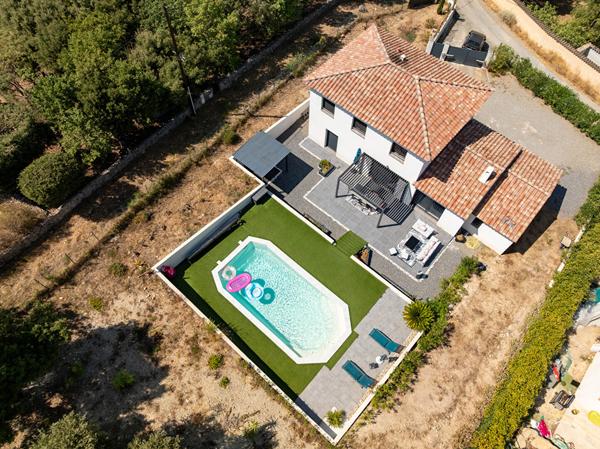 A VENDRE en EXCLUSIVITÉ à VIDAUBAN Maison contemporaine de 138m²  5 chambres  GARAGE  sur 1400m2 de terrain