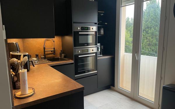 Appartement à vendre    3 pièces • 55 m2 La Seyne-sur-Mer