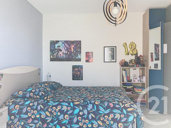 Maison à vendre  6 pièces - 145 m 2   ECHILLAIS  - 17