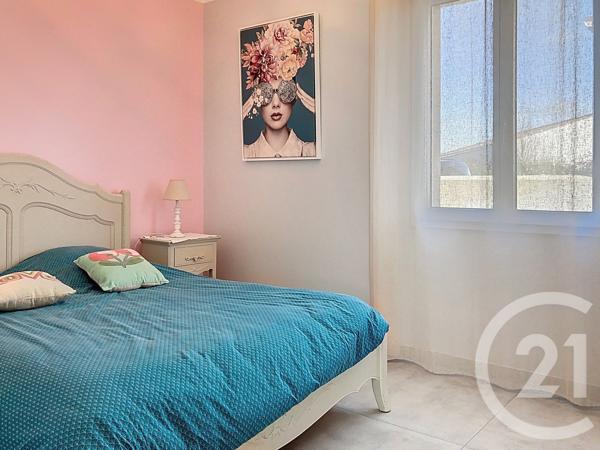 Maison à vendre  6 pièces - 145 m 2   ECHILLAIS  - 17