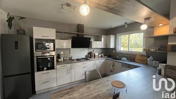 Maison à vendre 4 pièces 96 m² Roullet-Saint-Estèphe