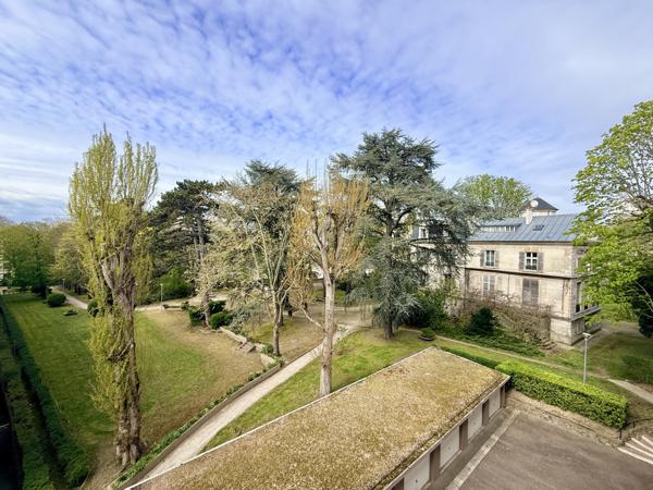 Eaubonne (95600) Appartement T4 avec balcon et parking - Centre-ville