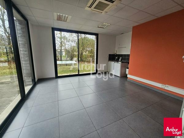 ANGERS OUEST BATIMENT INDEPENDANT DE 539 M² A VENDRE
