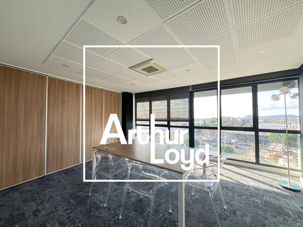 Bureaux à louer à Montpellier avec terrasse privative et parkings