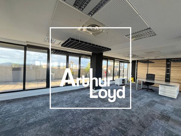 Bureaux à louer à Montpellier avec terrasse privative et parkings