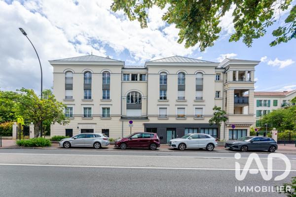 Appartement à vendre 4 pièces 77,32 m² Rueil-Malmaison
