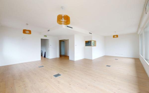 Maison à vendre    3 pièces • 233,99 m2 Lyon 5