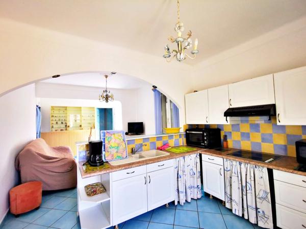 Maison à vendre 6 pièces LE LAVANDOU-SAINT CLAIR (83)