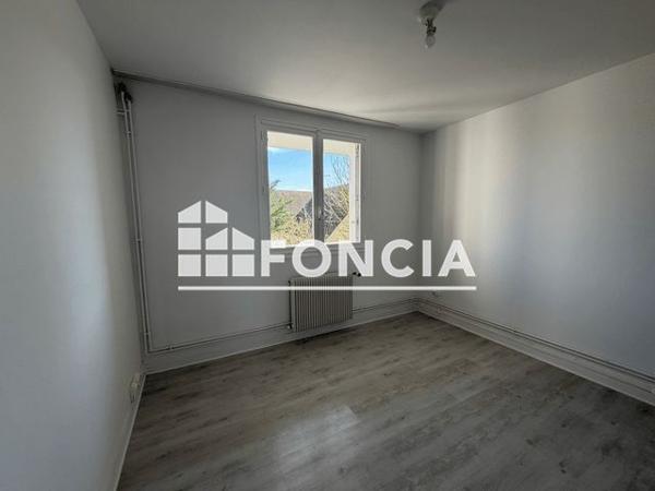 Location Appartement 3 pièces 54.06 m² - 63 RUE DE RIEUVILLE Dreux 28100
