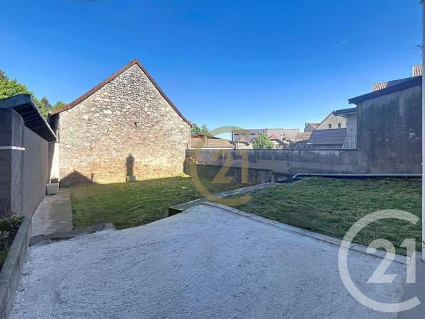 Immeuble à vendre  200 m 2   GIROMAGNY  - 90