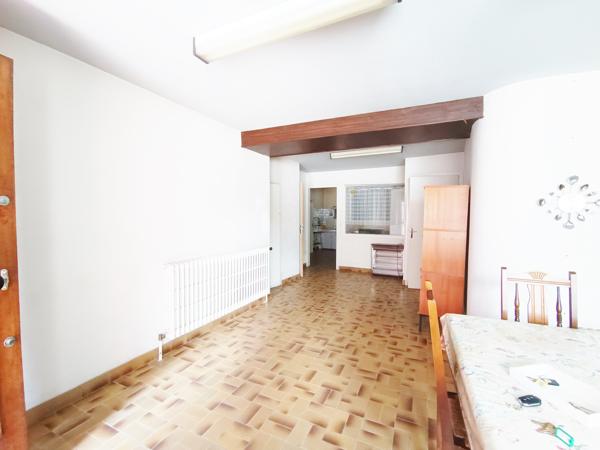 APPARTEMENT 168 m² AVEC DÉPENDANCE ET COUR PRIVATIVE – CENTRE DE VERNOUX