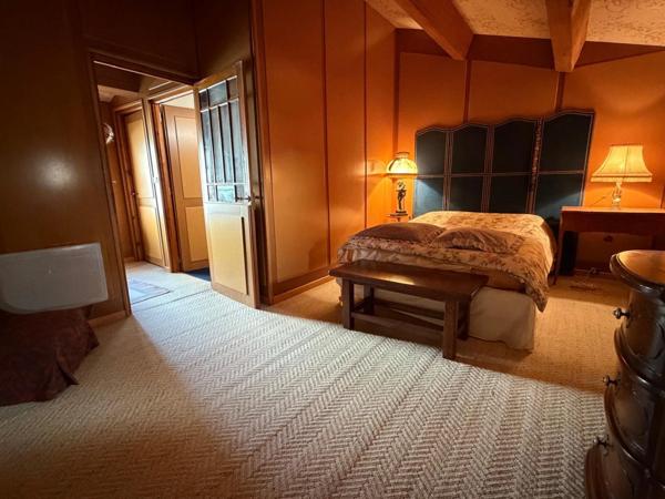 SAINT MICHEL EN L'HERM (85580) 10 MIN DES PLAGES PROPRIETE D'EXCEPTION AVEC 4 GITES, PISCINE ET ANNEXES