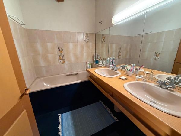 SAINT MICHEL EN L'HERM (85580) 10 MIN DES PLAGES PROPRIETE D'EXCEPTION AVEC 4 GITES, PISCINE ET ANNEXES