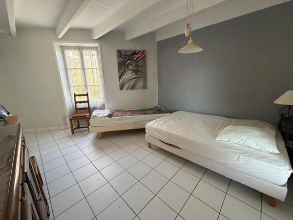 SAINT MICHEL EN L'HERM (85580) 10 MIN DES PLAGES PROPRIETE D'EXCEPTION AVEC 4 GITES, PISCINE ET ANNEXES