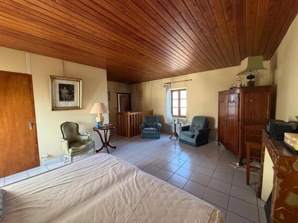 SAINT MICHEL EN L'HERM (85580) 10 MIN DES PLAGES PROPRIETE D'EXCEPTION AVEC 4 GITES, PISCINE ET ANNEXES