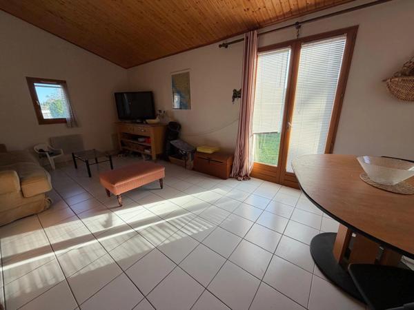 SAINT MICHEL EN L'HERM (85580) 10 MIN DES PLAGES PROPRIETE D'EXCEPTION AVEC 4 GITES, PISCINE ET ANNEXES