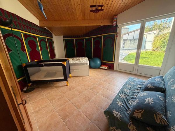 SAINT MICHEL EN L'HERM (85580) 10 MIN DES PLAGES PROPRIETE D'EXCEPTION AVEC 4 GITES, PISCINE ET ANNEXES