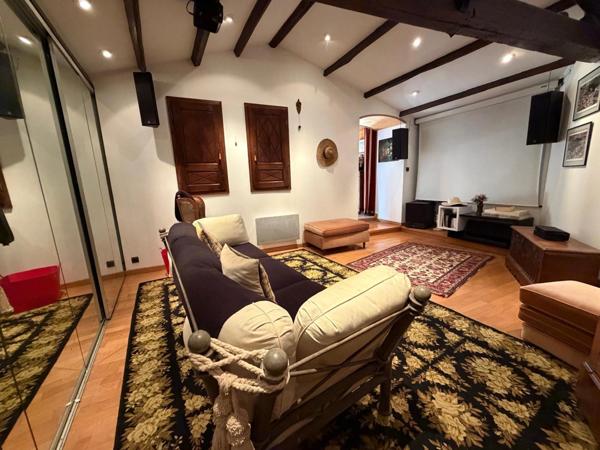 SAINT MICHEL EN L'HERM (85580) 10 MIN DES PLAGES PROPRIETE D'EXCEPTION AVEC 4 GITES, PISCINE ET ANNEXES