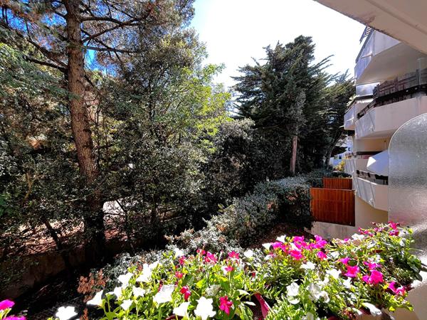 Exclusivité T3 avec terrasse à 500 m de la plage et 700 m du marché de La Baule !