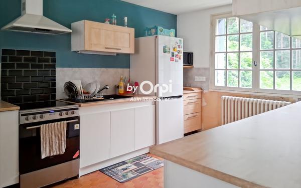 Maison à vendre    5 pièces • 140 m2 Commentry