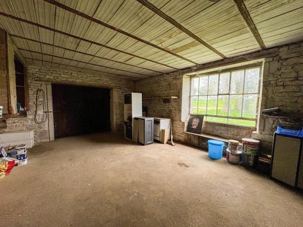 Vente Propriété 5 pièces 248 m2 à Villegusien-le-Lac