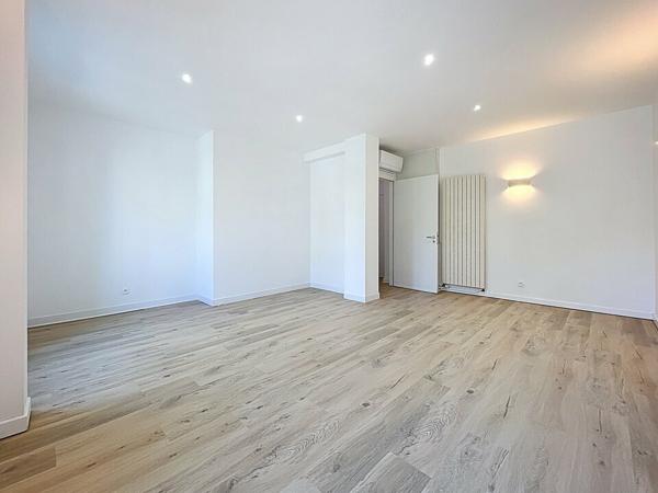 BUREAUX à VENDRE de 207 m²