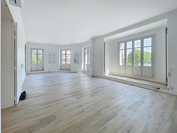 BUREAUX à VENDRE de 207 m²