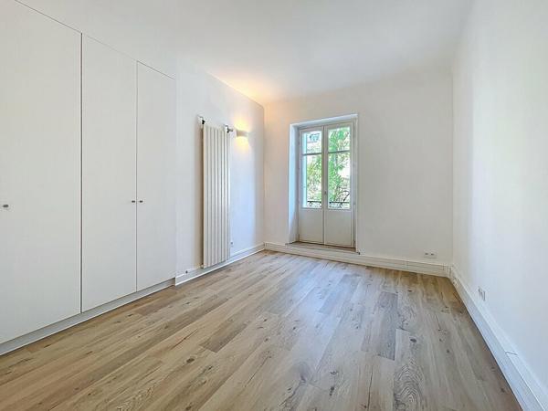 BUREAUX à VENDRE de 207 m²
