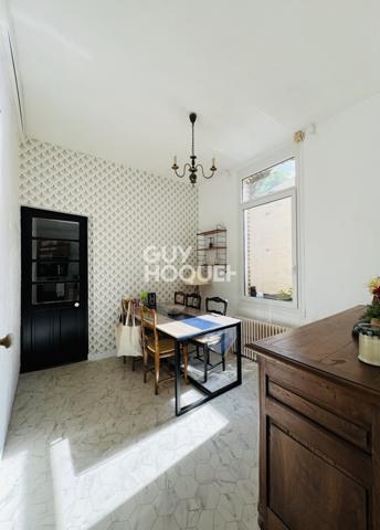 SAINTE ANNE - MAISON D'ENVIRON 145M² PLEINE DE CHARME AVEC COUR