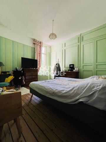 SAINTE ANNE - MAISON D'ENVIRON 145M² PLEINE DE CHARME AVEC COUR