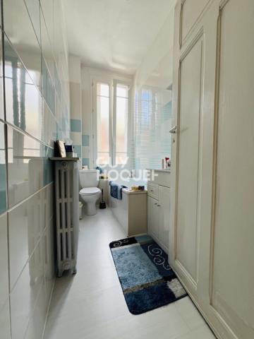 SAINTE ANNE - MAISON D'ENVIRON 145M² PLEINE DE CHARME AVEC COUR