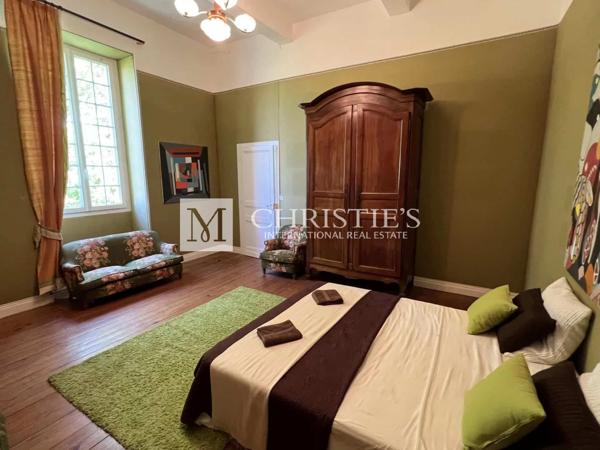 Vente Superbe château de campagne de 1,5 hectare – Toulouse 1hr 15 mins