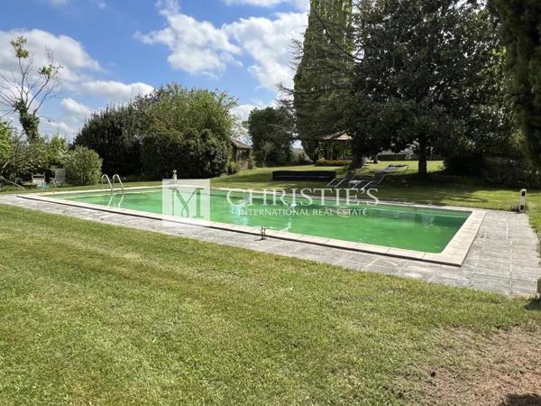 Vente Superbe château de campagne de 1,5 hectare – Toulouse 1hr 15 mins