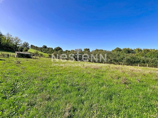 Terrain constructible d'environ 1500m² sur la commune de VIX