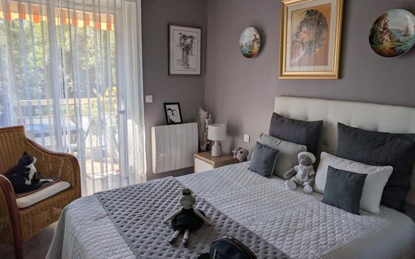 Appartement à vendre    3 pièces • 66,56 m2 Marseille 6