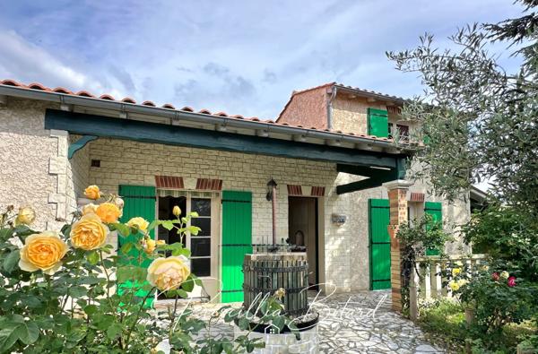Aigrefeuille d'Aunis, maison de plain-pied avec piscine, garage de 80 m² et bureau indépendant