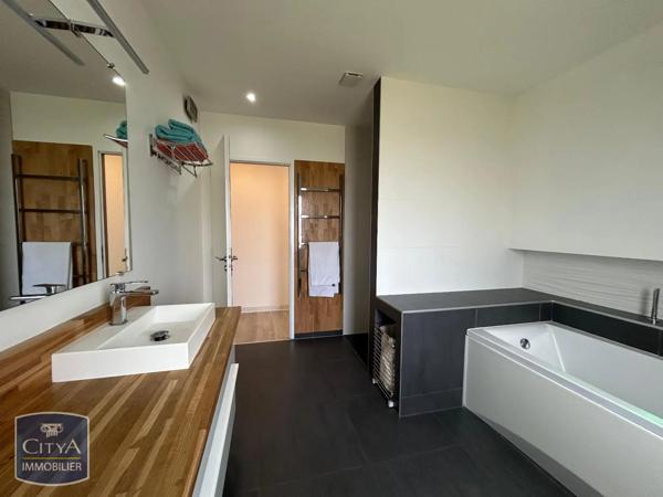 Maison à louer 4 pièces 141.28m² Verlhac-Tescou (82230)