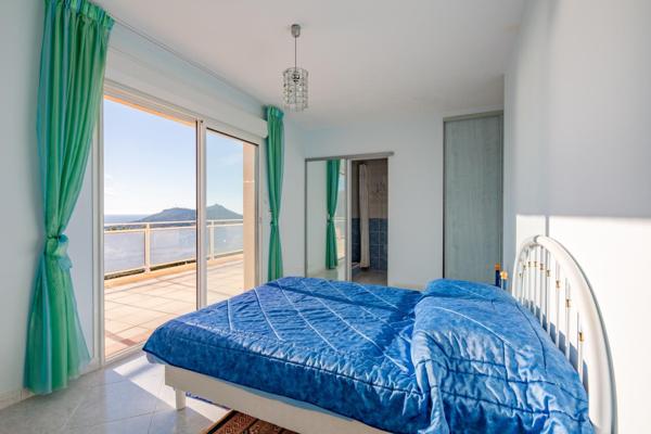 Villa d'exception avec vue panoramique sur la baie d'agay