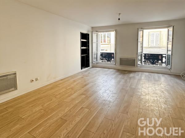 Versailles Chantiers Mairie ? 2 pièces en Dernier étage ? Fort potentiel duplex