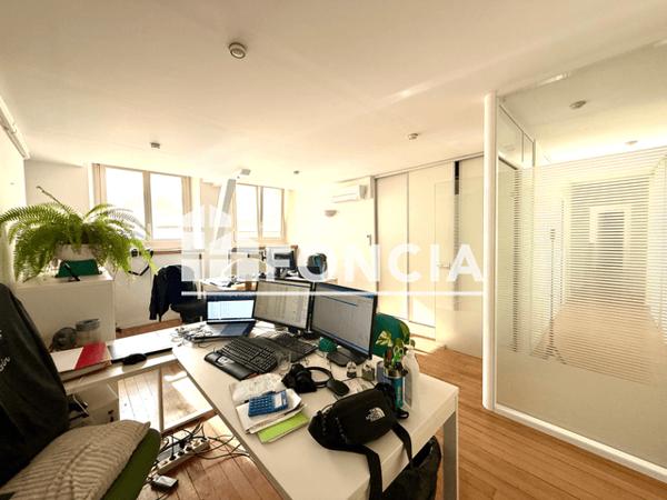 Location Local commercial 6 pièces 200 m² - Bordeaux 33000
