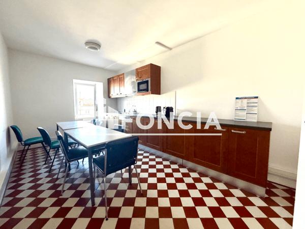 Location Local commercial 6 pièces 200 m² - Bordeaux 33000