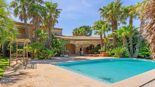 Vente Maison provençale de luxe Grimaud 7 Pièces 251 m²
