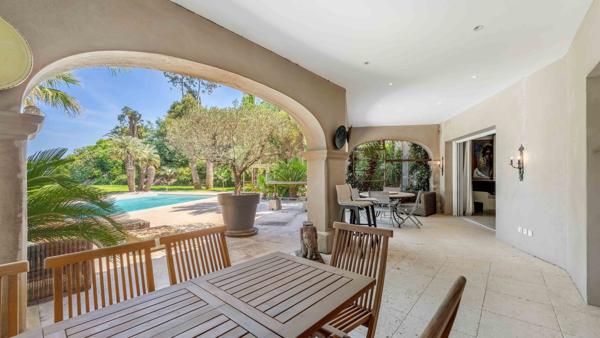 Vente Maison provençale de luxe Grimaud 7 Pièces 251 m²