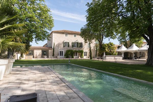 Vente Propriété de luxe Nîmes 35 Pièces 3000 m²