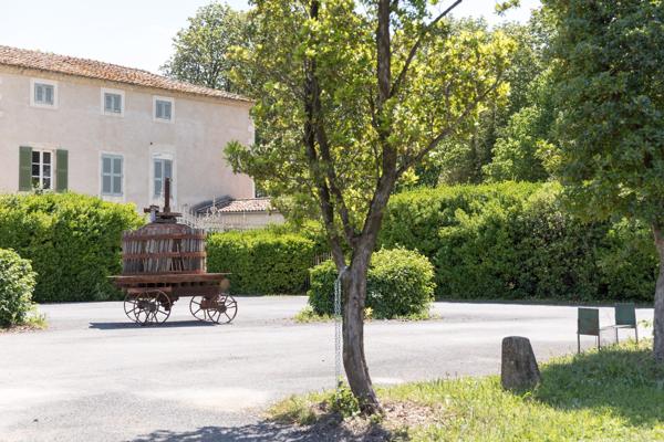 Vente Propriété de luxe Nîmes 35 Pièces 3000 m²