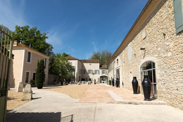 Vente Propriété de luxe Nîmes 35 Pièces 3000 m²