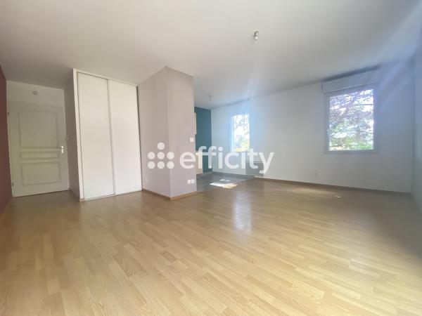 Appartement
         4 pièces
        - 67 m² 249 900 € *