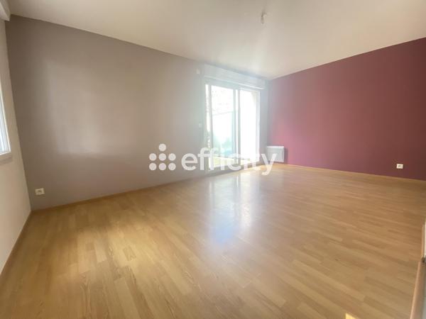 Appartement
         4 pièces
        - 67 m² 249 900 € *